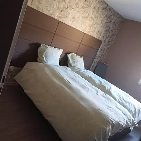 Gauche Avec Balcon Lejlighed *