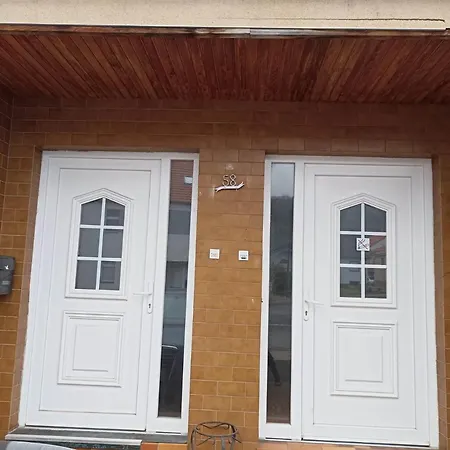 Lejlighed Gauche Avec Balcon *