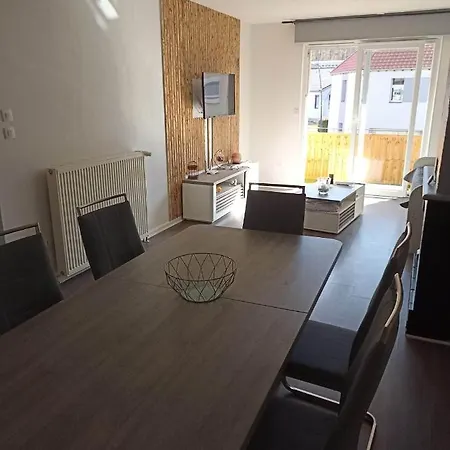 Gauche Avec Balcon Lejlighed