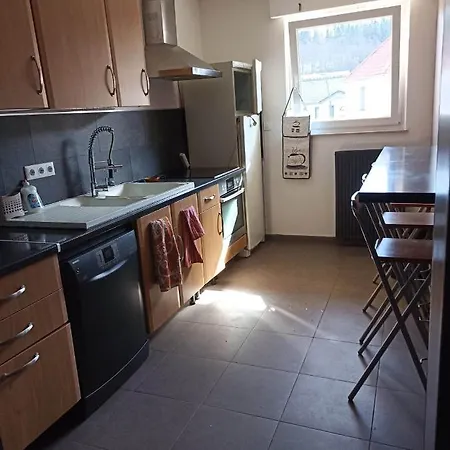 Gauche Avec Balcon Lejlighed