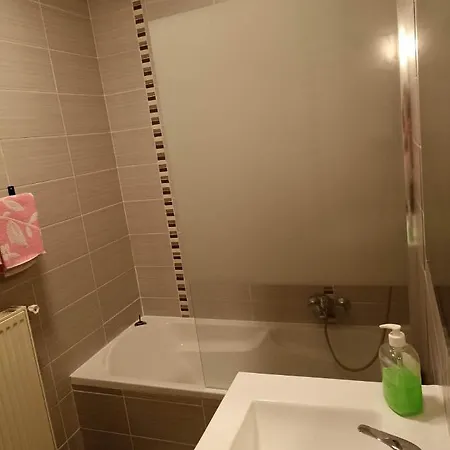 Gauche Avec Balcon Lejlighed