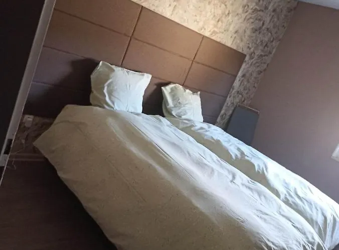 Gauche Avec Balcon Apartmán *